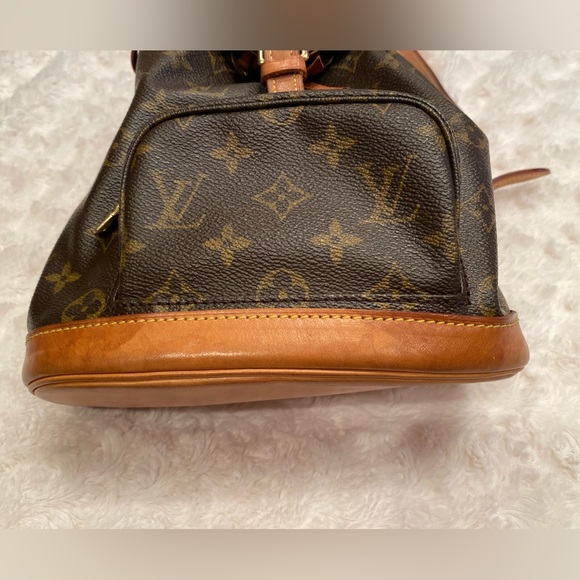 Louis Vuitton Mini Monogram Montsouris backpack - Picture 2 of 16